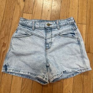 Universal‎ Thread Light Wash Jean Shorts 4/27